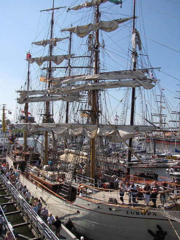 delfsail_overzicht_europa.jpg - Vanaf de brug van de Mir een foto van de Europa.