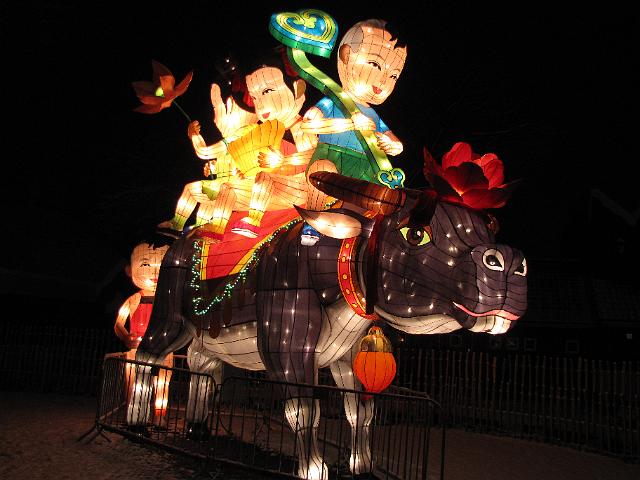 festival_of_lights_os.JPG - Os met kinderen.