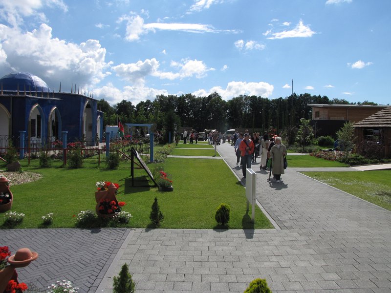 floriade25.jpg - De landen paviljoens.