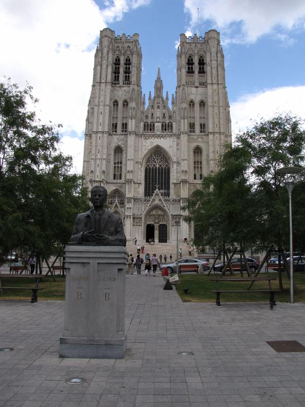 kathedraal_brussel.jpg - De Kathedraal van Sint-Michiel en Sint-Goedele. De bouw van deze kathedraal begon aan het begin van de 13e eeuw. Voltooid was het gebouw pas 300 jaar later.
