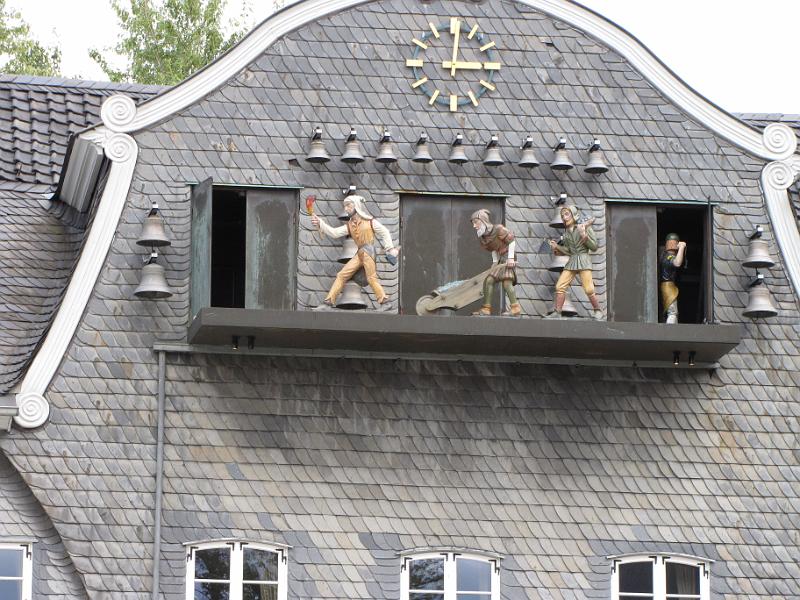 goslar_glockenspiel_mijnbouw_detail1.jpg - De andere beelden die te zien zijn op het Kämmerei gebouw hebben te maken met de mijnbouw in de Harz.