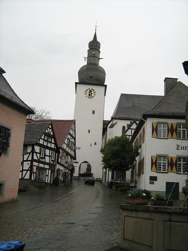 arnsberg_oude_centrum.jpg - De oude toegangspoort van Arnsberg.