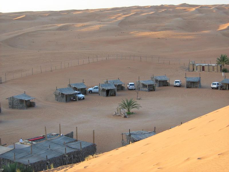 d3_desert_camp2.JPG - Overzicht van het desertcamp.
